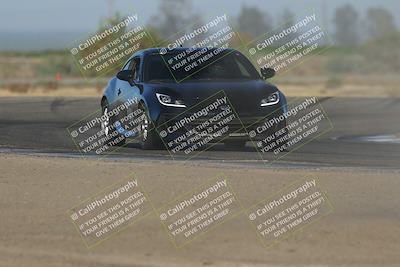 media/Oct-04-2025-OnGrid (Sat) [[44bd565ffa]]/Pink Group/SunSet/